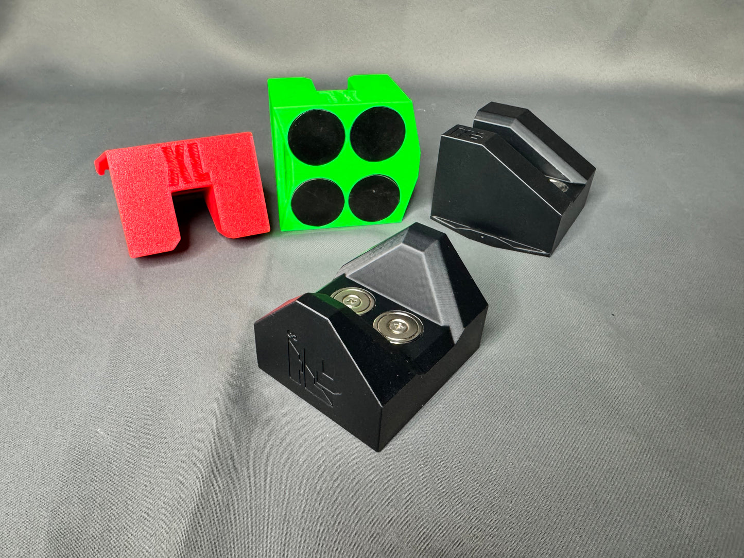 Magnetic Modular Pry bar Organizers