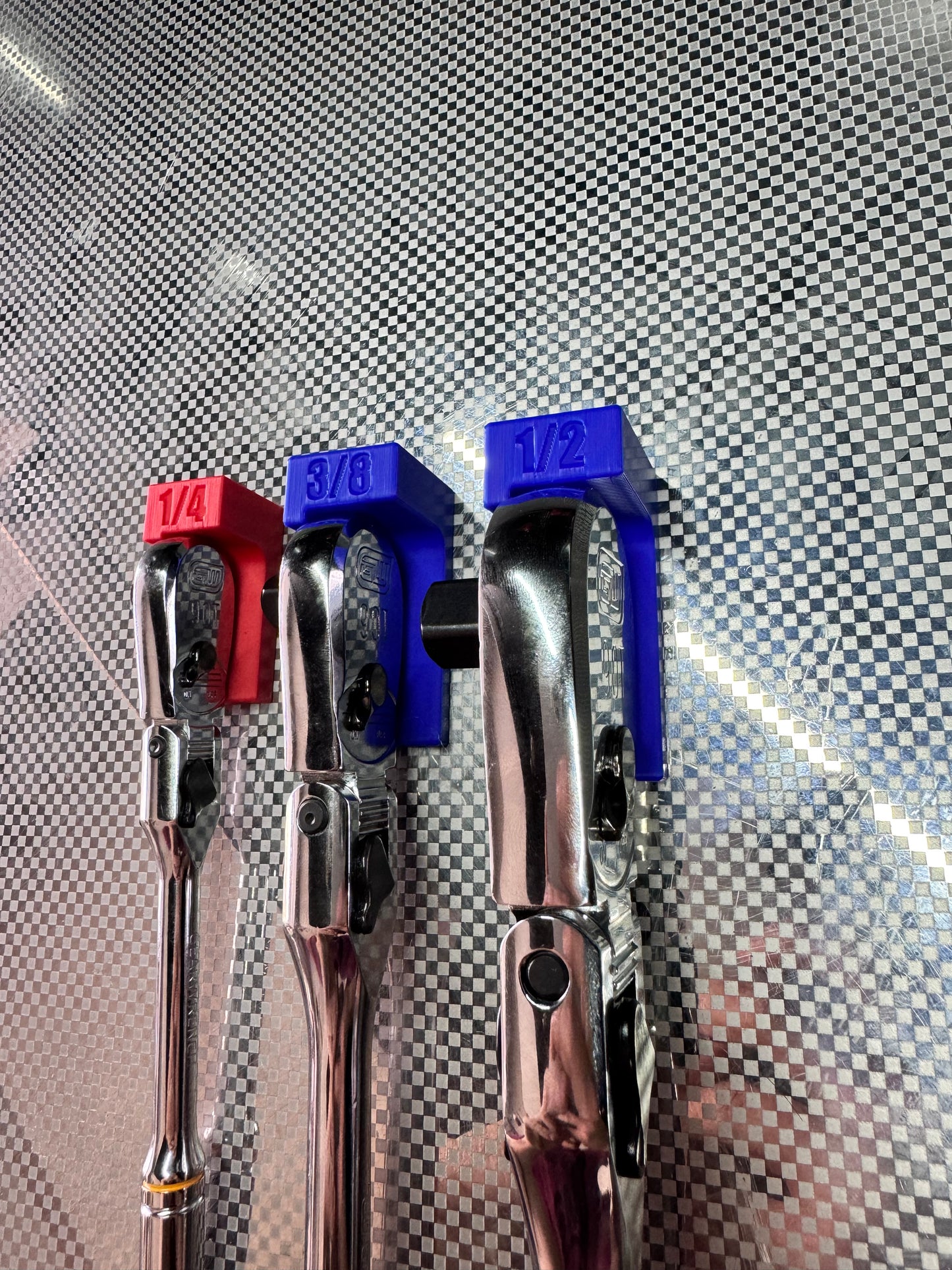 Fully Universal Vert Ratchet Holder