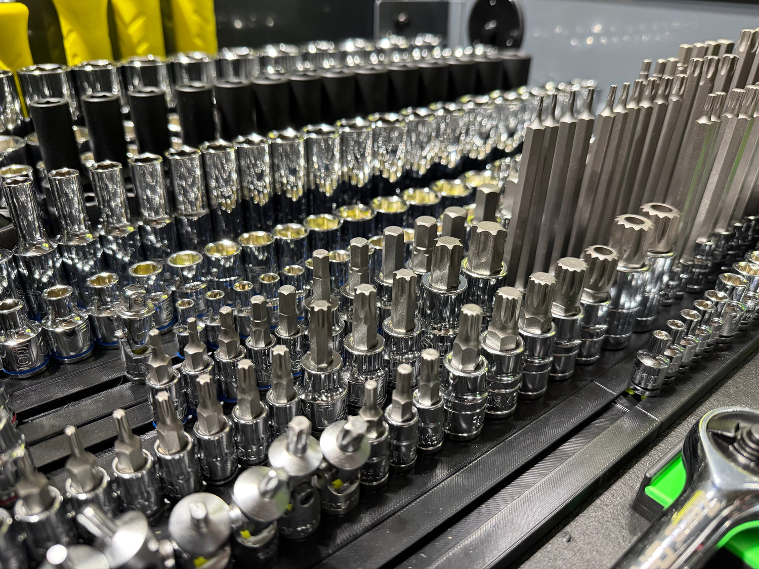 Truly Modular Socket Rail System