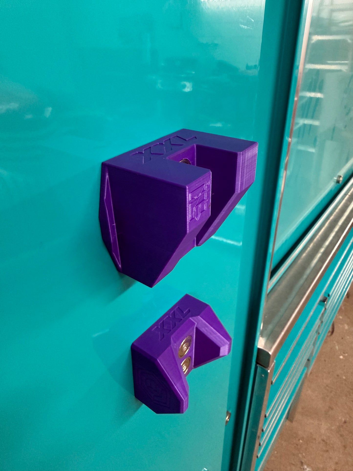 Magnetic Modular Pry bar Organizers