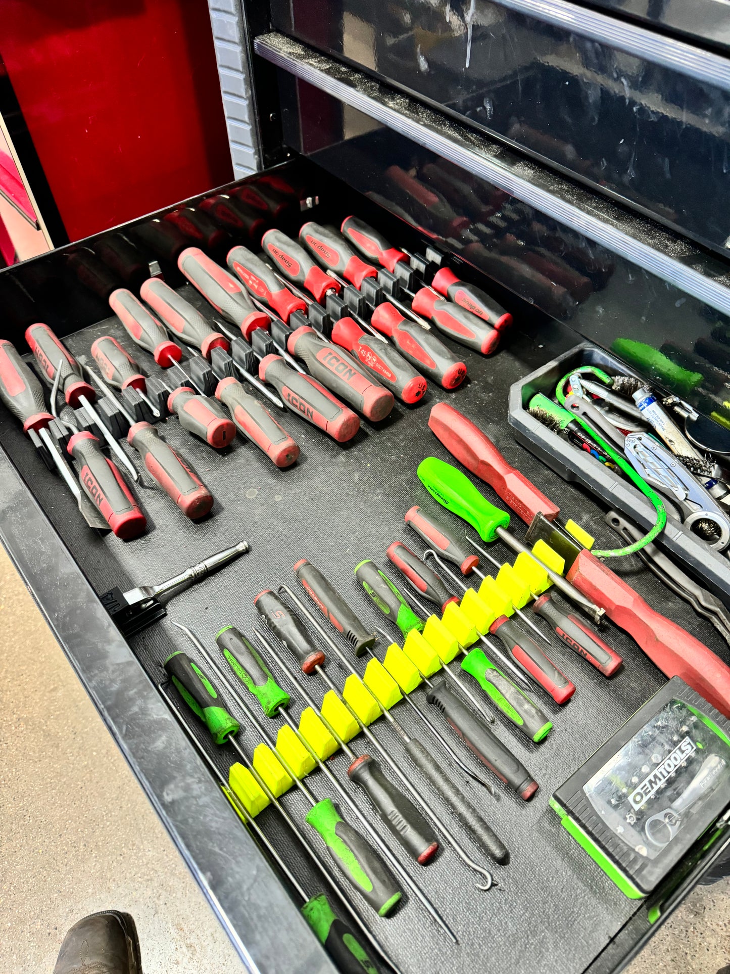 MODULAR SCREW DRIVER ORGANIZER