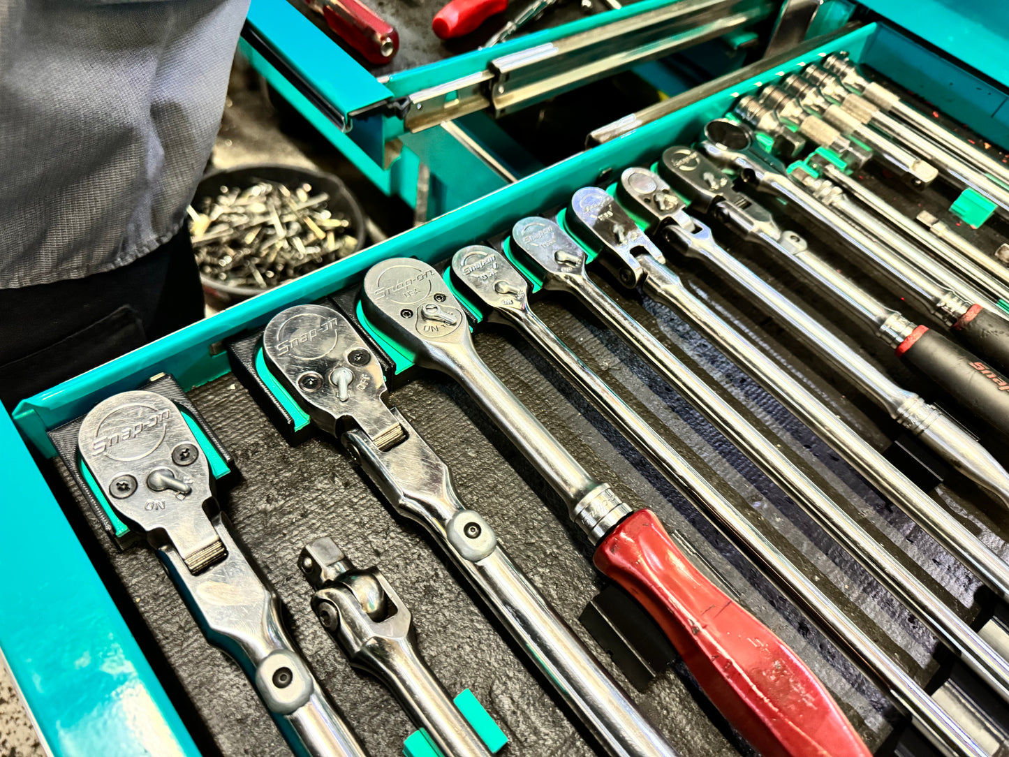 " THE LOW BRO-FILE " MODULAR RATCHET ORGANIZER